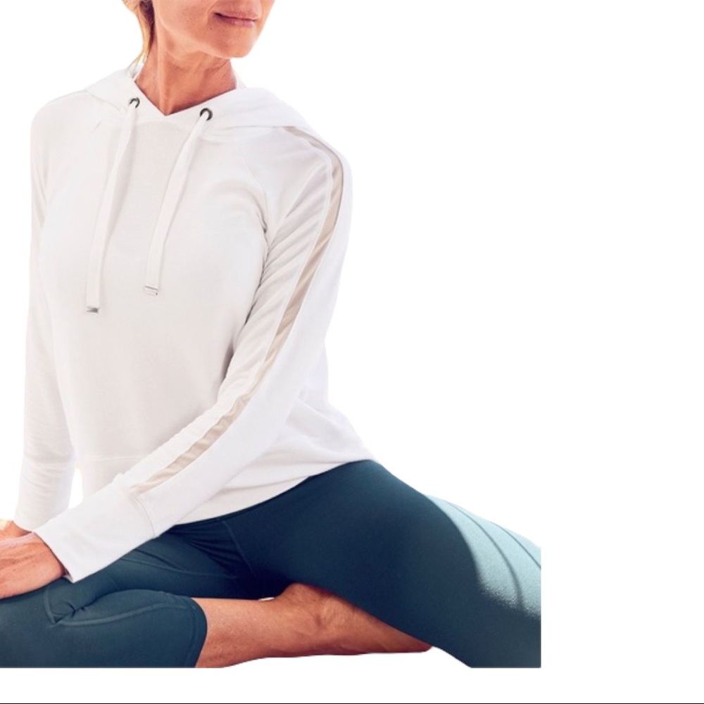 Athleta women’s hoodie with mesh detailing Size large.